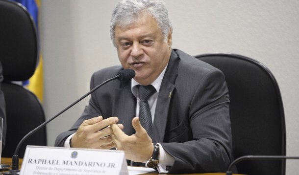 Raphael Mandarino Júnior, representante do Gabinete de Segurança Institucional da Presidência da República, discute a segurança na internet durante ciclo de debates "Investimento e Gestão: Desatando o Nó Logístico do País" 