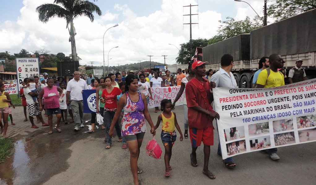 DPU recorre de despejo no Rio dos Macacos