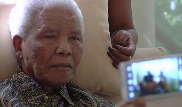 Mandela segue em estado grave, mas está melhorando