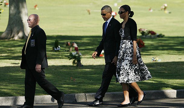Obama interrompe férias para tratar de crise fiscal