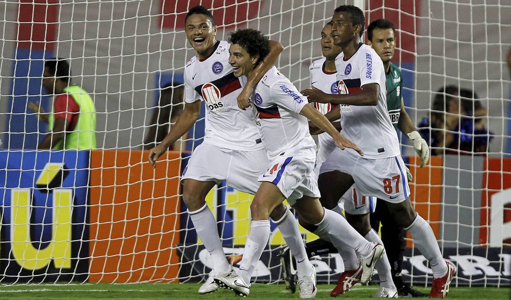 Bahia vence o Figueirense e mantém embalo