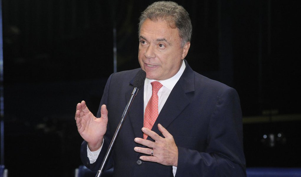 Senador Alvaro Dias (PSDB-PR)