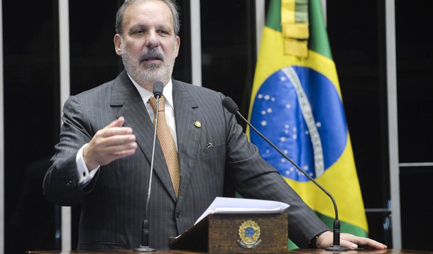 Monteiro se movimenta rumo ao Governo de PE