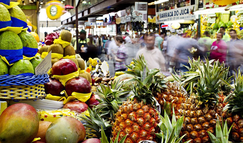 Inflação semanal cai em cinco capitais