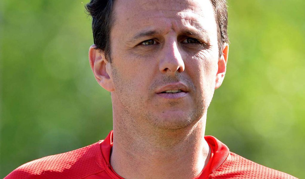 Quando a fase é ruim, nem Rogério acerta