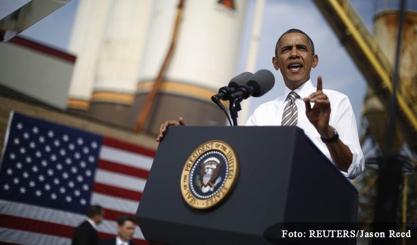 U.S. President Barack Obama delivers remarks on the government funding impasse at M. Luis Construction, a local small business in Rockville, Maryland, near Washington, October 3, 2013. Obama travelled to the business to highlight the impacts that a govern
