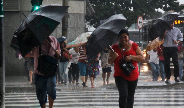 Inmet: Chuva forte permanece durante a semana