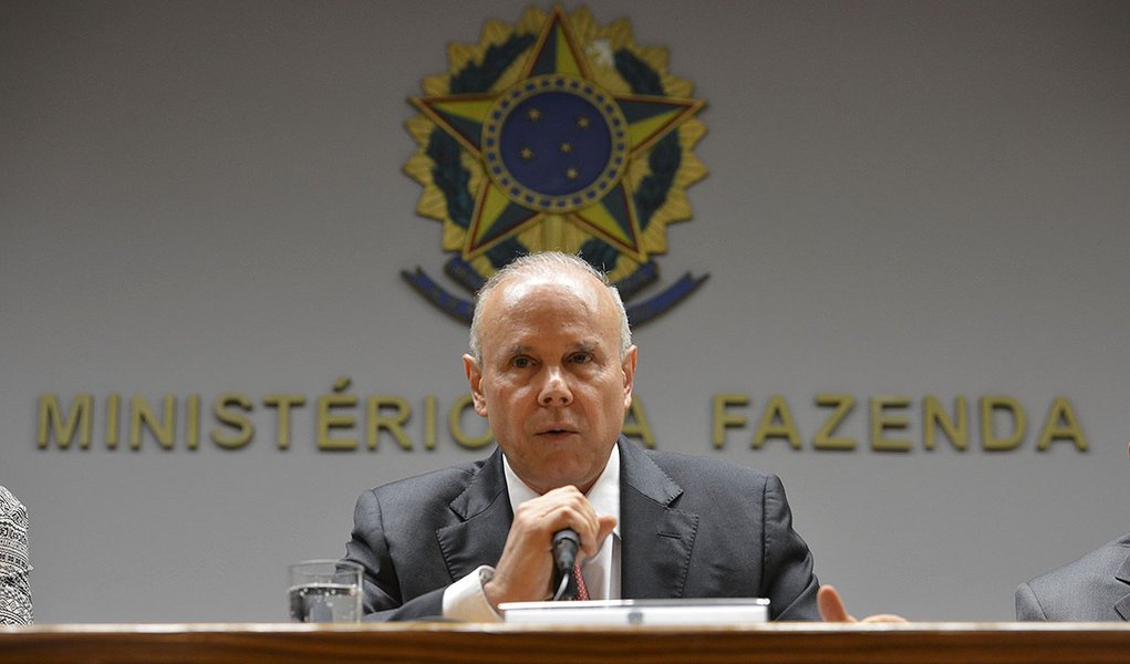Entrevista coletiva sobreo Programa Minha Casa, Minha Vida. Na foto, o ministro da Fazenda, Guido Mantega. Foto: Valter Campanato/ Agência Brasil