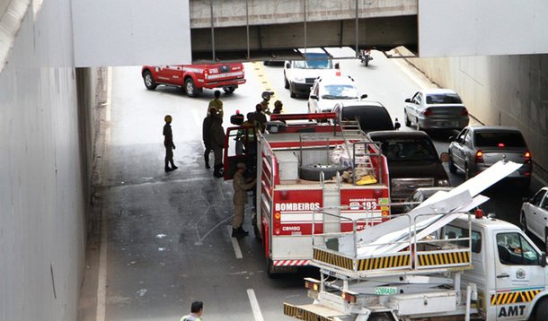 Viaduto da Delta se desmancha em Goiânia