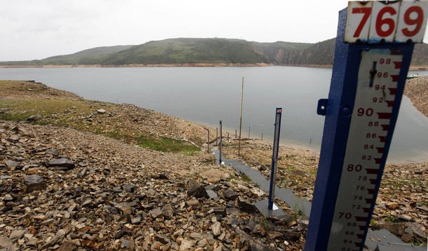Seca leva a suspensão de água para irrigação na PB