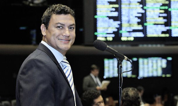 Com recusa de Tiririca, PR quer Popó para puxar votos