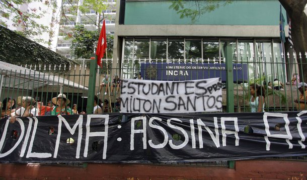 MST desocupa prédio do Incra em São Paulo