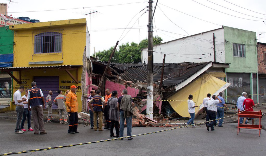 Dois prédios desabam na zona sul de São Paulo