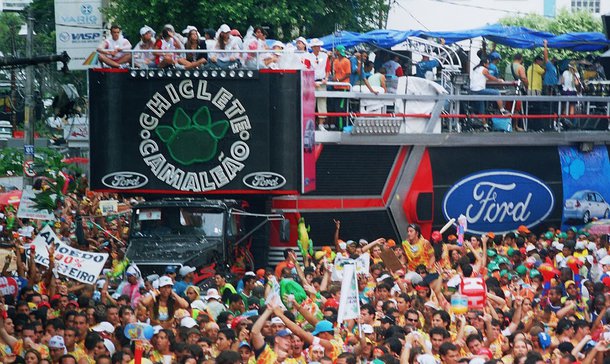Chicletão sem corda na abertura do carnaval