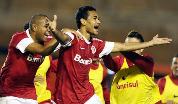 Galo toma goleada do Inter e vê título ir embora
