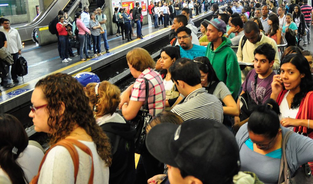Dobram as falhas que prejudicam o Metrô – e o povo