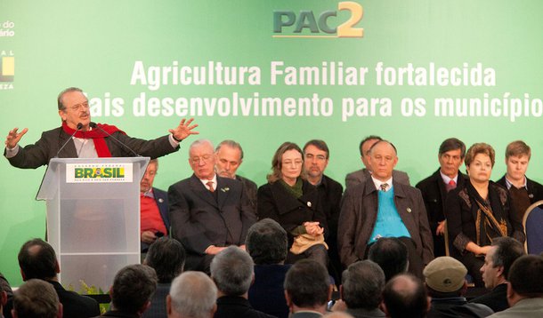Estado endividado ameaça reeleição de Tarso