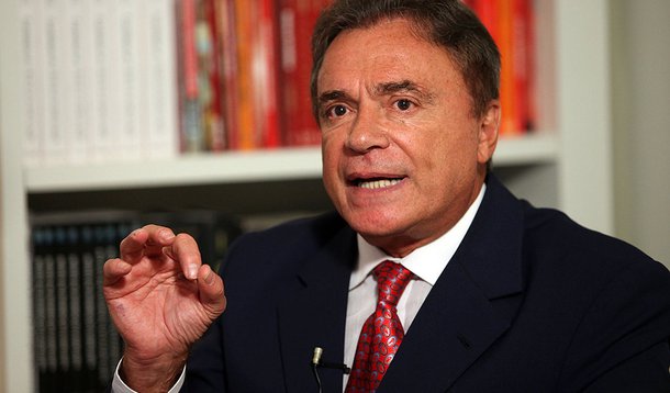 “Nós vamos derrotar esse relatório”, diz Álvaro Dias