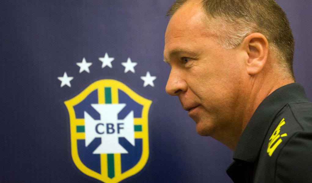 Mano: "Desejo sucesso à Seleção Brasileira"