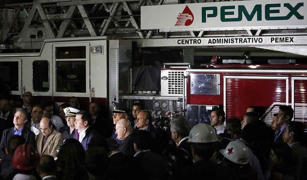 México: explosão em petroleira mata 25 e fere 101