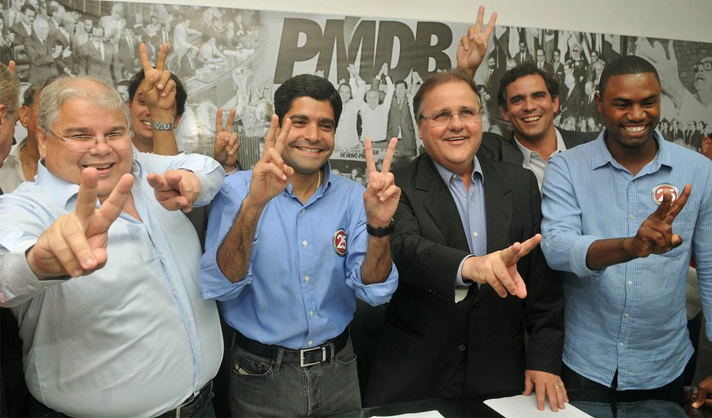 Neto recebe PMDB como "grande articulador" com o governo
