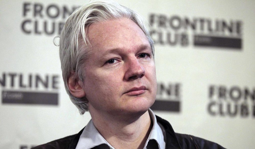 Baltasar Garzón comandará defesa de Assange e do Wikileaks