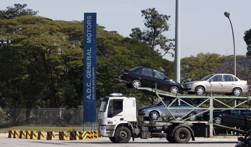 Termina sem acordo reunião entre metalúrgicos e GM