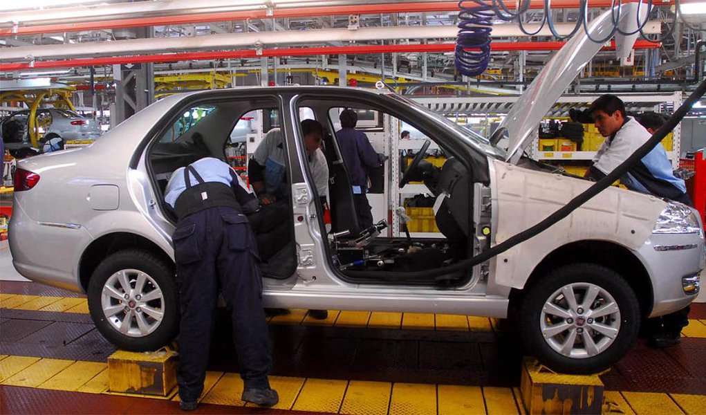Fiat vai contratar 600 funcionários em Betim