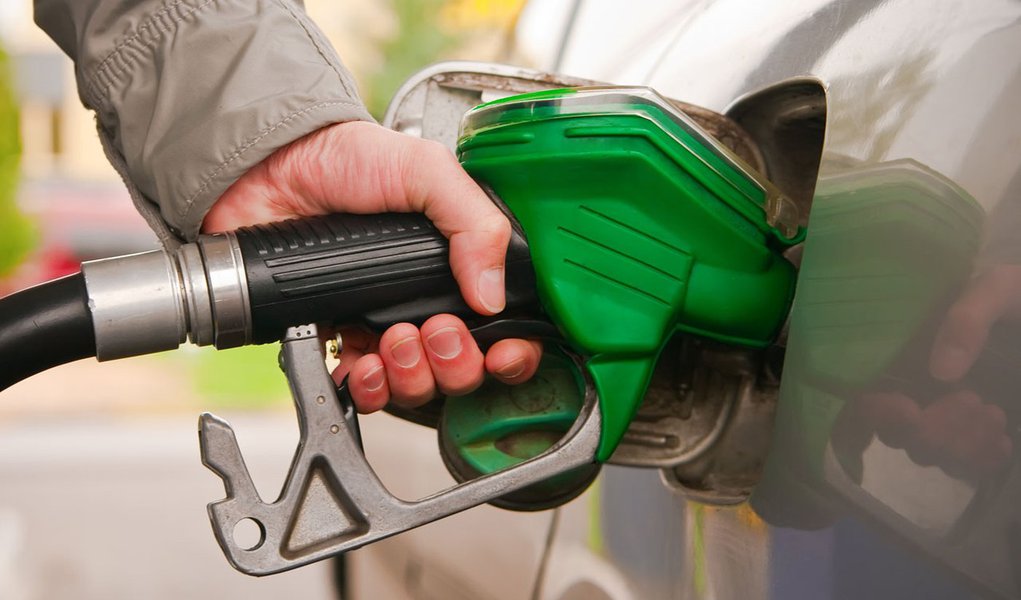 Cade apura denúncia sobre cartel de combustíveis