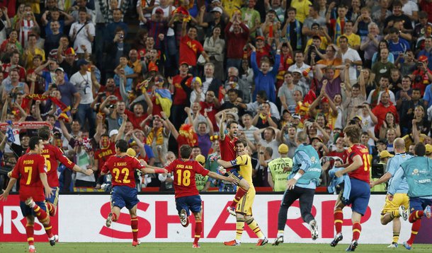 Espanha bate Portugal nos pênaltis e vai à final