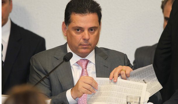 “Infame e desleal”, reage Perillo sobre denúncias de Época