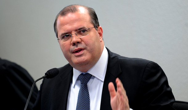 BC reduz projeção para o PIB e aumenta para inflação