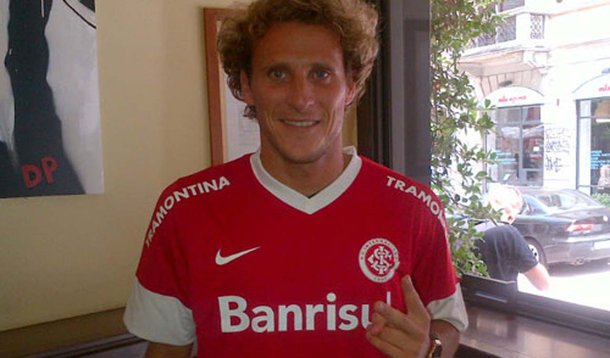Internacional anuncia Diego Fórlan