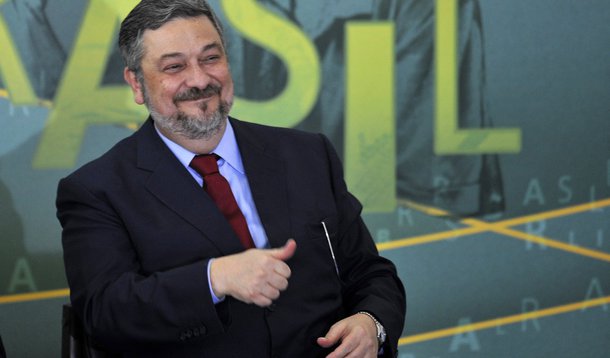 Palocci vai receber R$ 107 mil por ter deixado o governo