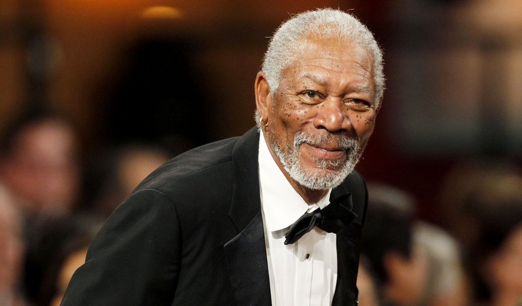 Morgan Freeman doa US$ 1 milhão para Obama