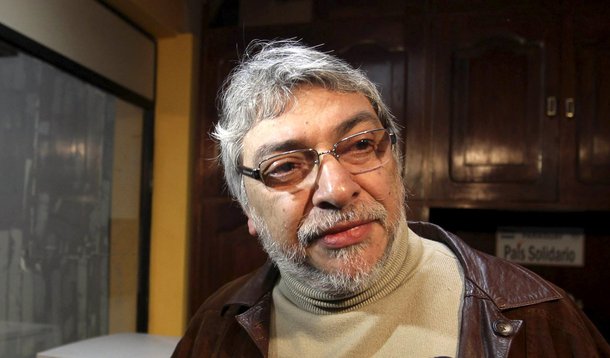 Deposto, Lugo e família perdem ajuda de saúde