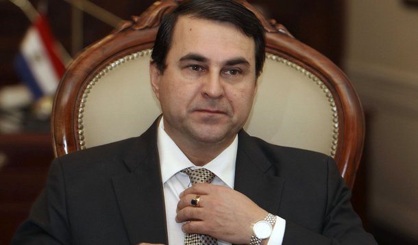 Franco afasta militares por encontro com chanceler venezuelano