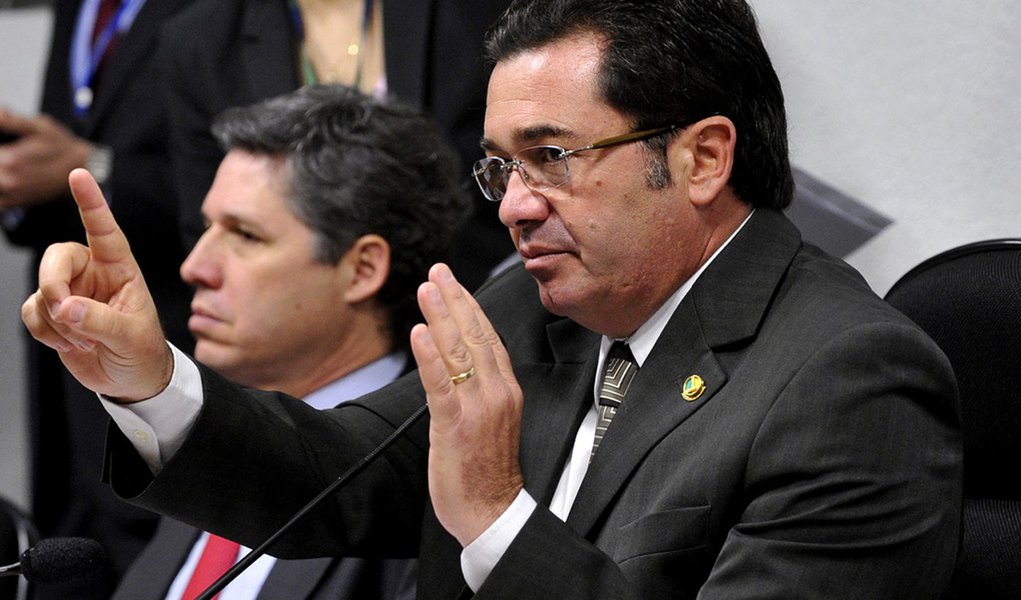 CPI do Cachoeira vai trabalhar durante recesso parlamentar