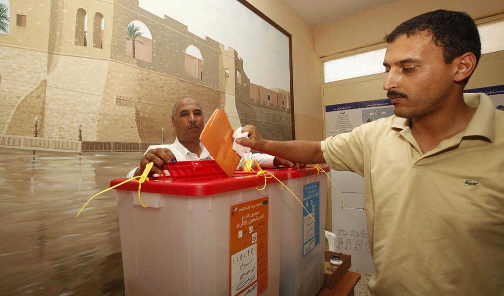 Líbia tem eleição histórica e registra 60% de participação