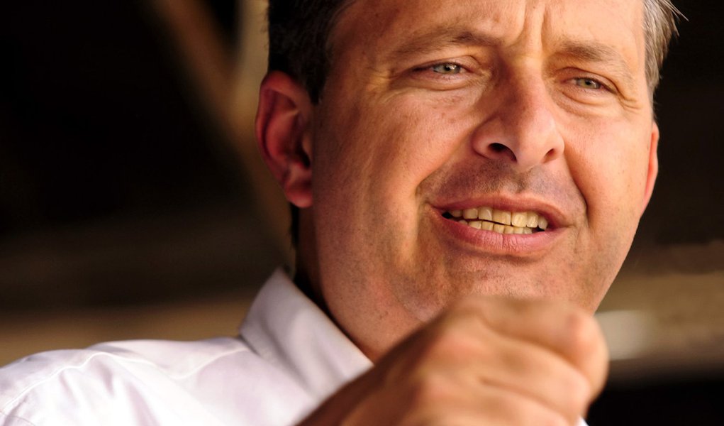 Eduardo Campos volta a cutucar o PT