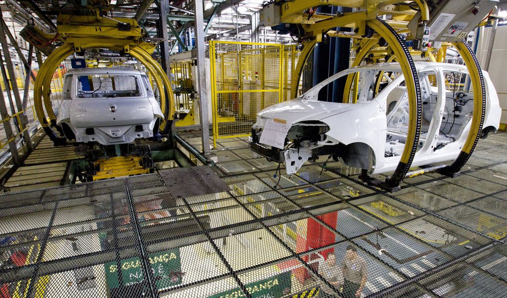 Atividade econômica do país cresceu 0,22% em abril