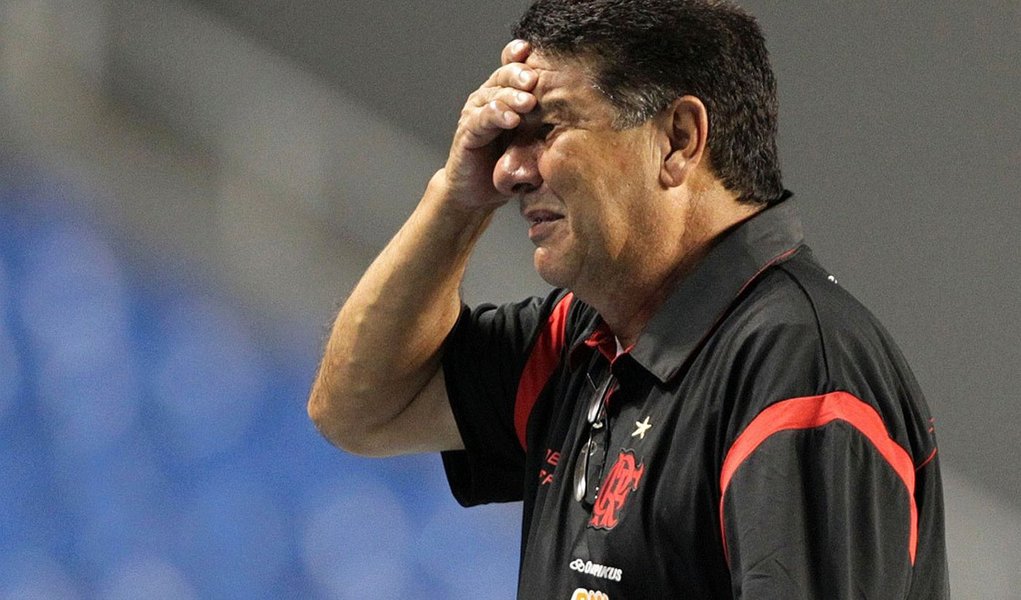 Joel Santana não é mais técnico do Flamengo