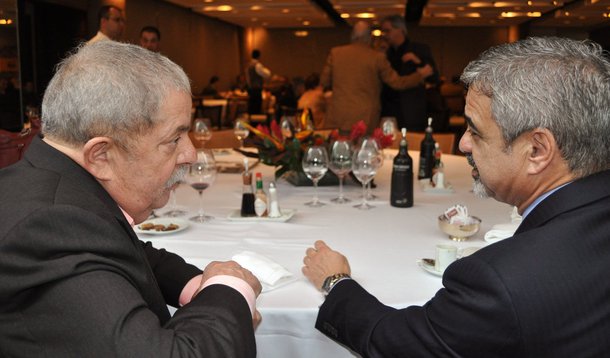 Encontro para afinar o discurso por João da Costa