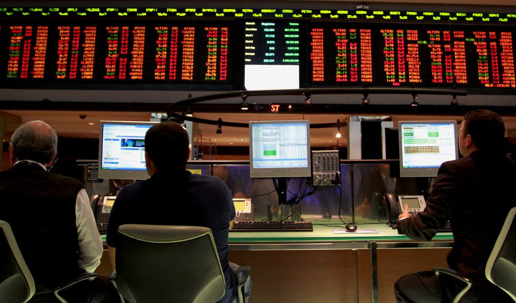 Ibovespa atinge menor nível do ano, com queda de 3,66%