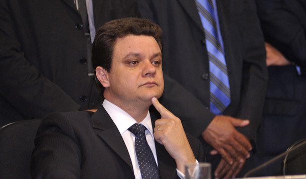 Odair, o rei das emendas