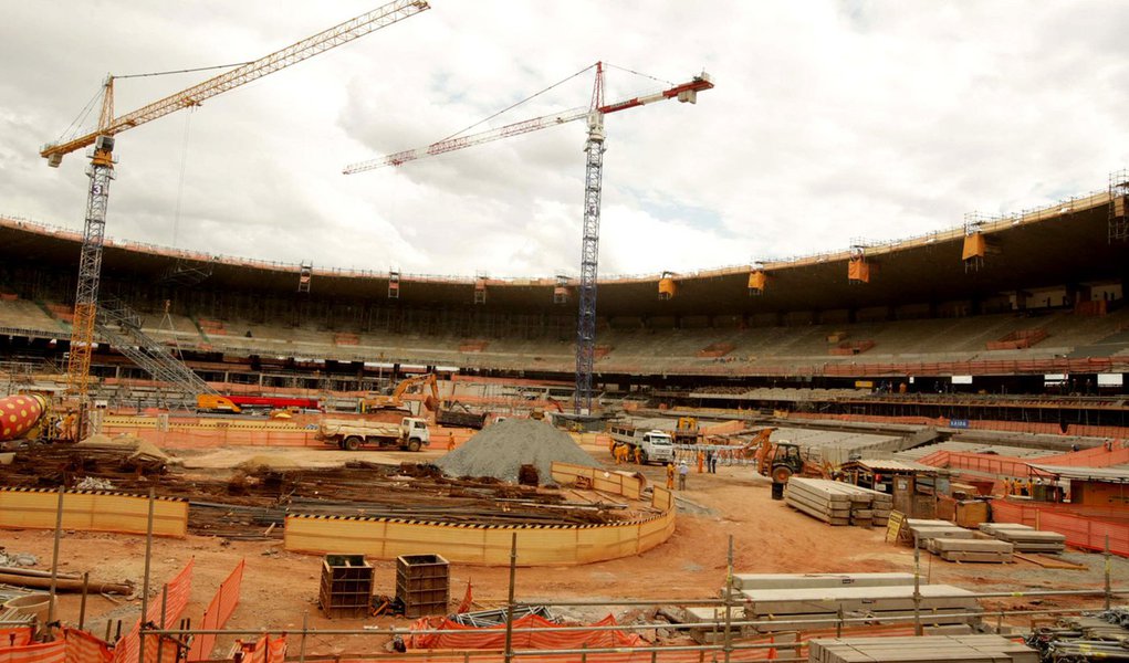 Novo Mineirão fica mais caro a cada dia
