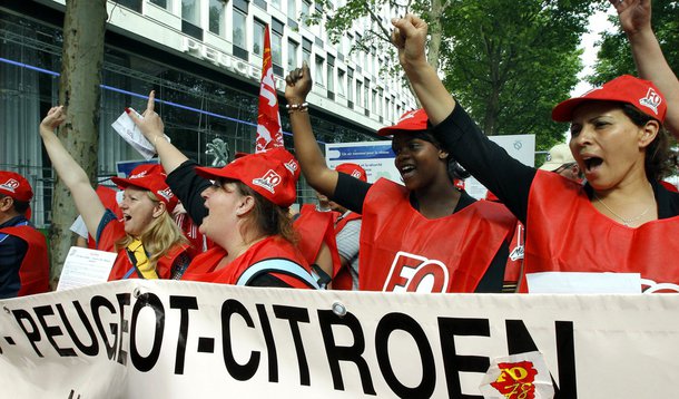 Demissão de 8 mil funcionários da PSA cai como uma bomba na França
