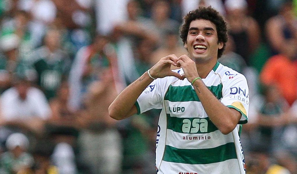 Guarani surpreende e bate Palmeiras