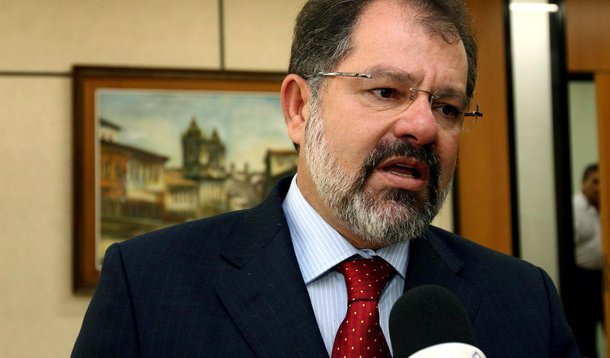 Marcelo Nilo vai pedir saída de professores da Assembleia