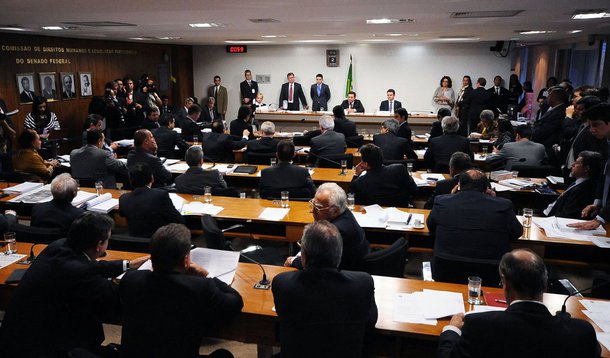 1º dia da CPI tem dilemas não resolvidos